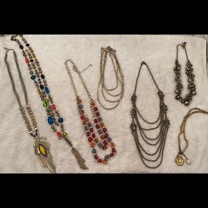 Group of 7 necklaces
